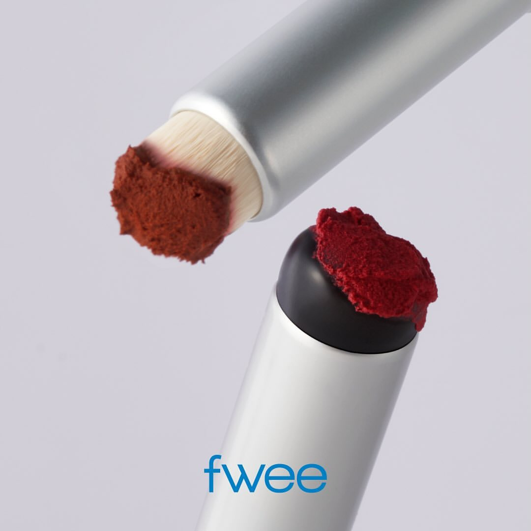 Fingerlike Silicone Lip Brush