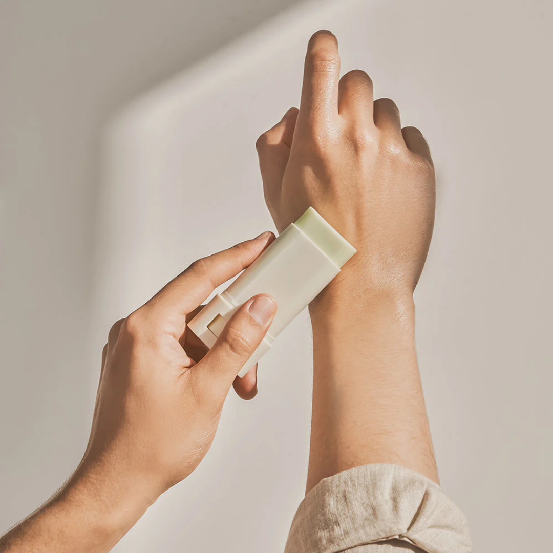 Matte Sun Stick: Mugwort + Camelia SPF50 PA++++