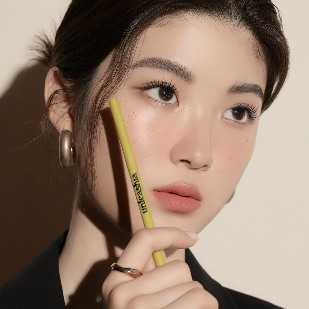UNLEASHIA Shaper Defining Eyebrow Pencil